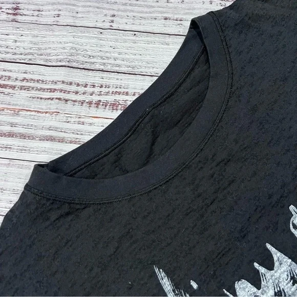 Lululemon Vinyasa Crop Tee - Picture 2 of 6